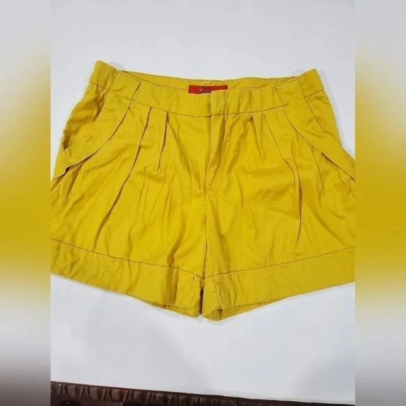 Anthropologie Cartonnier Yellow Pleated Twill Shorts Size 4 Pockets‎ Cuffed Hems - Picture 1 of 10